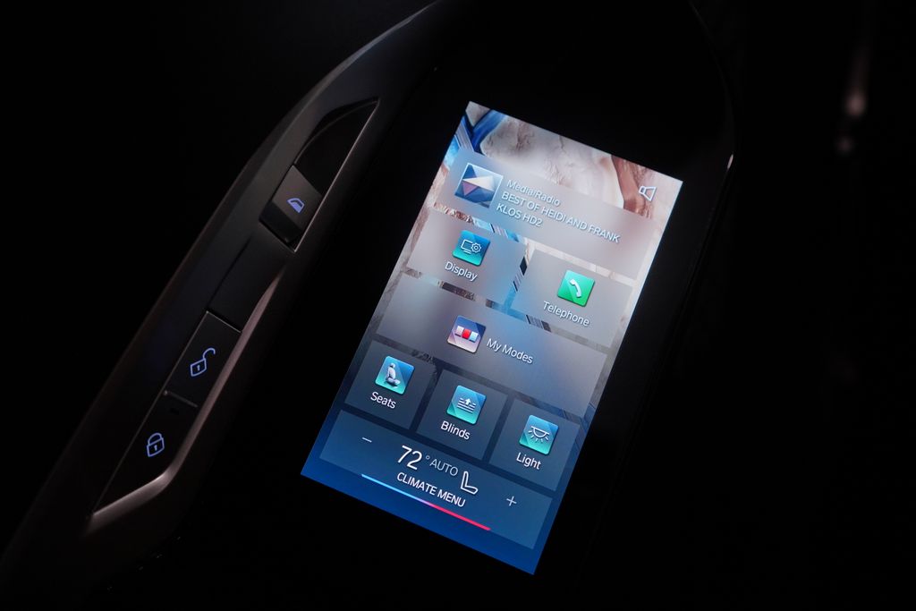 2024 BMW i7 eDrive50 15
