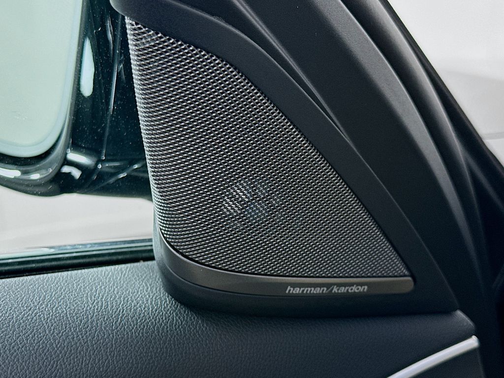 Thumbnail: 2023 BMW 5 Series - 19