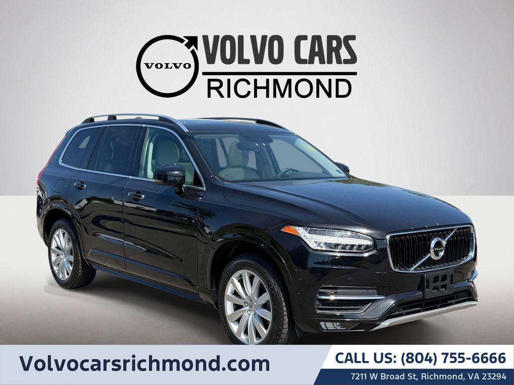 2016 Volvo XC90 T6 Momentum AWD