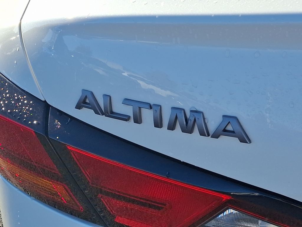 2023 Nissan Altima SV 29