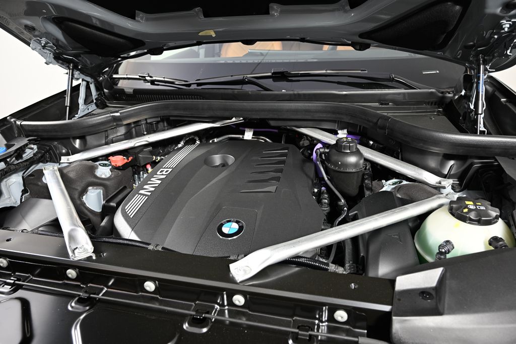 Thumbnail: 2026 BMW X7 - 28