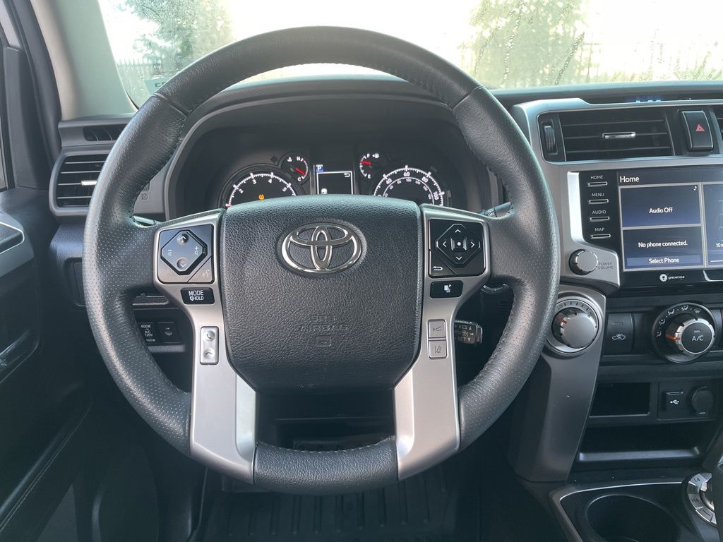 Thumbnail: 2022 Toyota 4Runner - 17