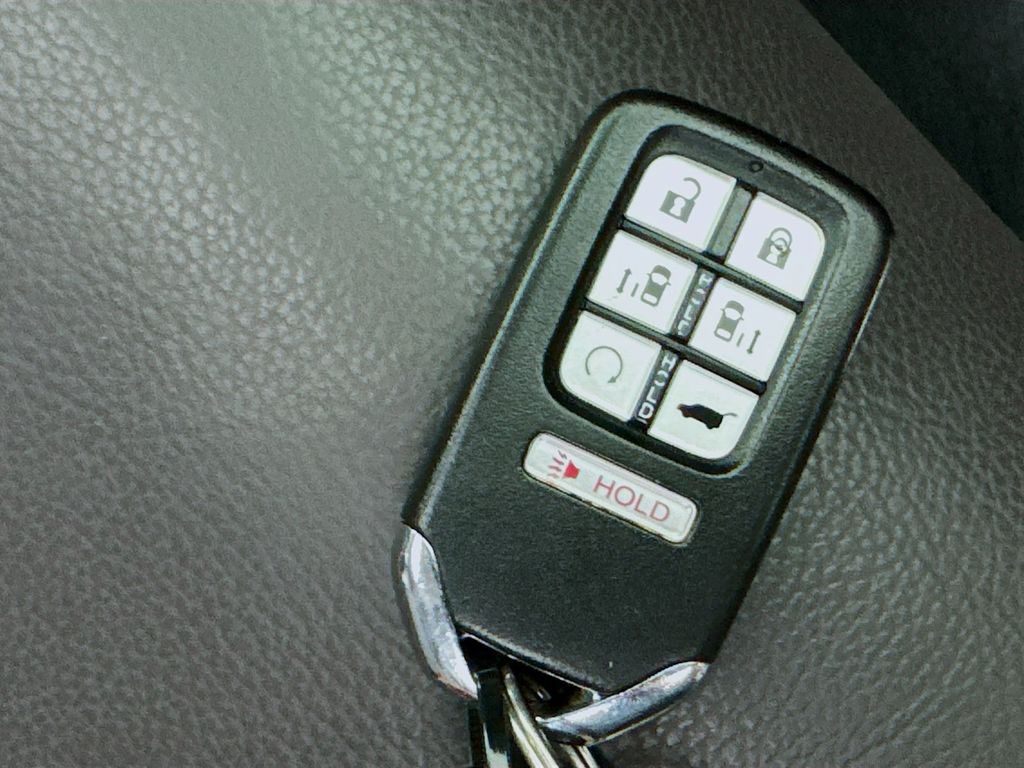 Used Car 2020 Honda Odyssey  Ex-l For Sale Under $30,000 In Austin, Texas