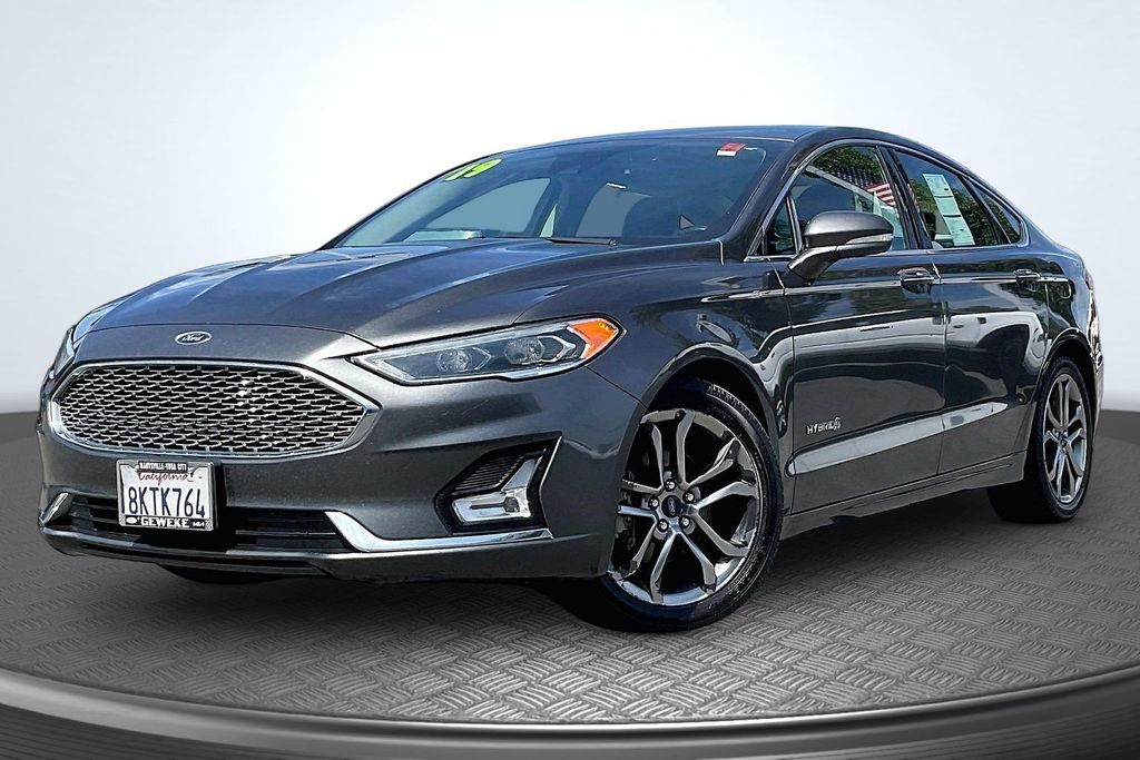 2019 Ford Fusion Hybrid Titanium FWD