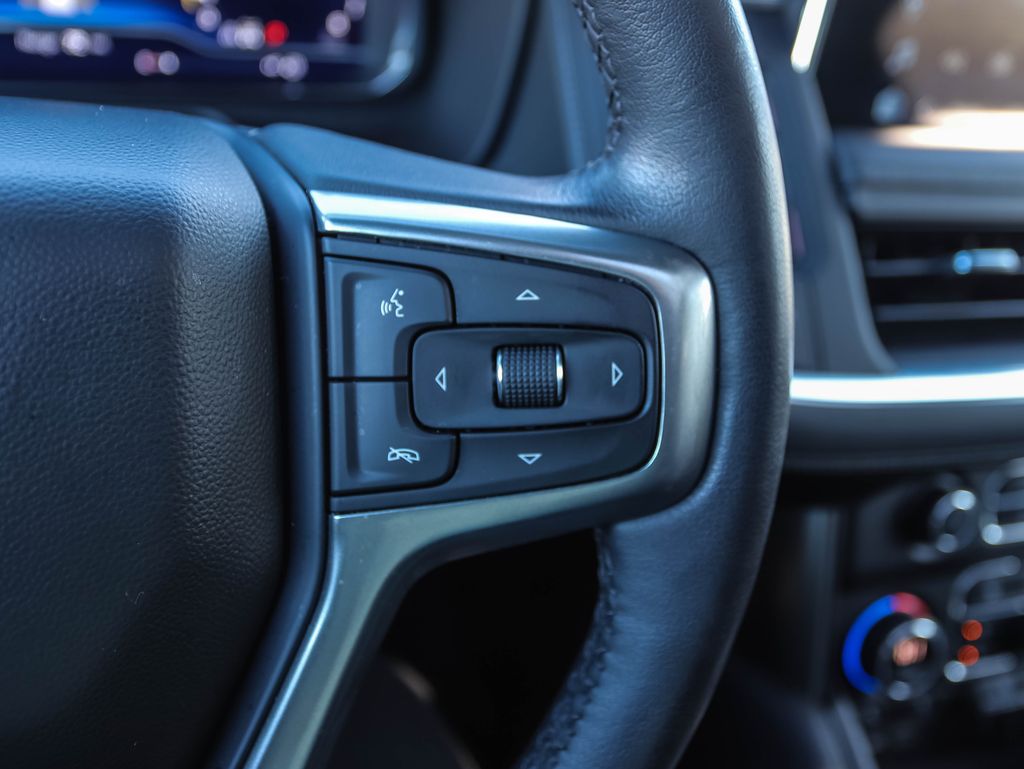 Thumbnail: 2022 Chevrolet Suburban - 13