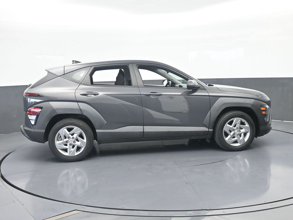 Used 2024 Ecotronic Gray Pearl Hyundai SE image 7