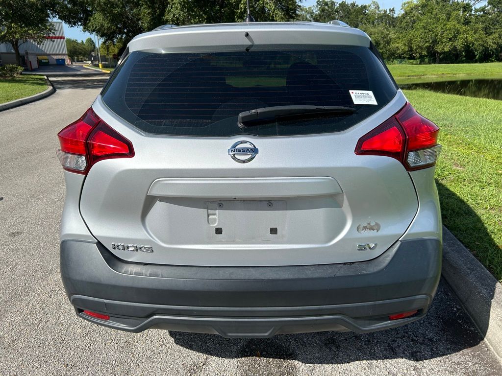 Thumbnail: 2019 Nissan Kicks - 4