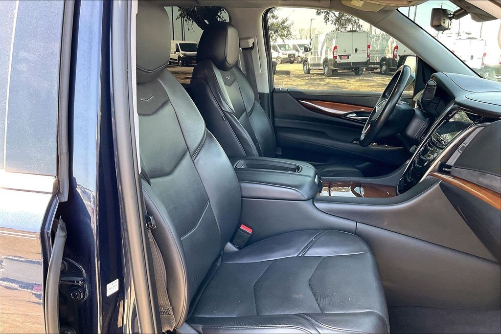 Used 2020 Cadillac Escalade Luxury 4D Sport Utility
