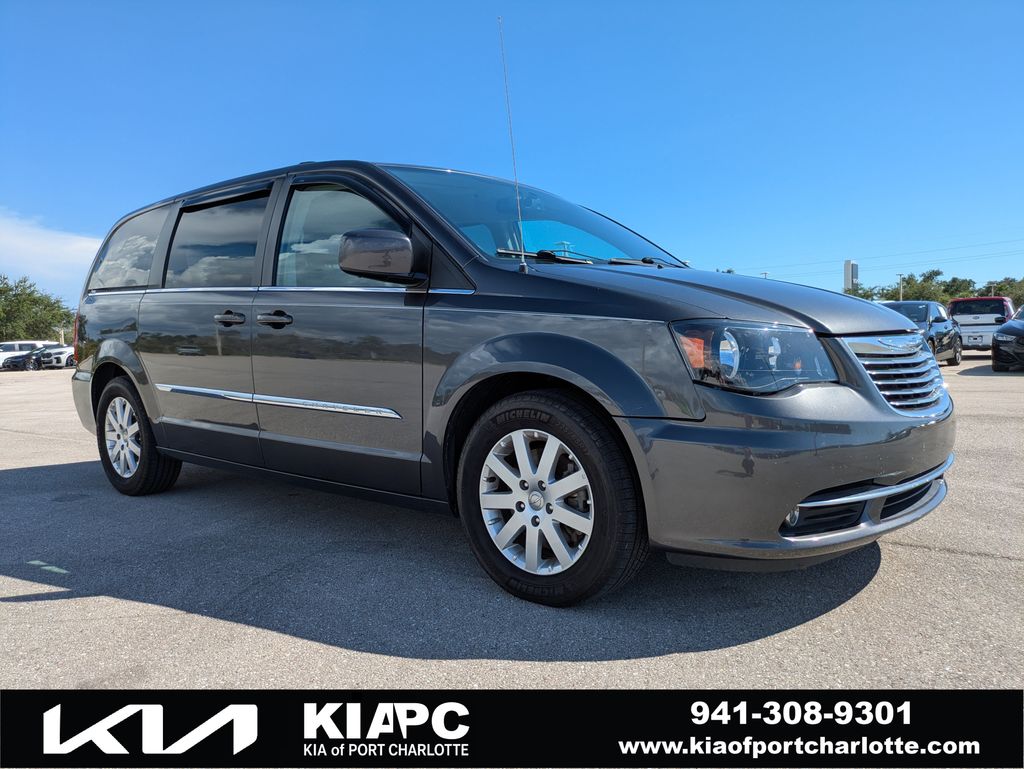 Gray (Granite Crystal Metallic Clearcoat) 2016 Chrysler Town & Country Minivan Front-Wheel Drive 6-Speed Automatic