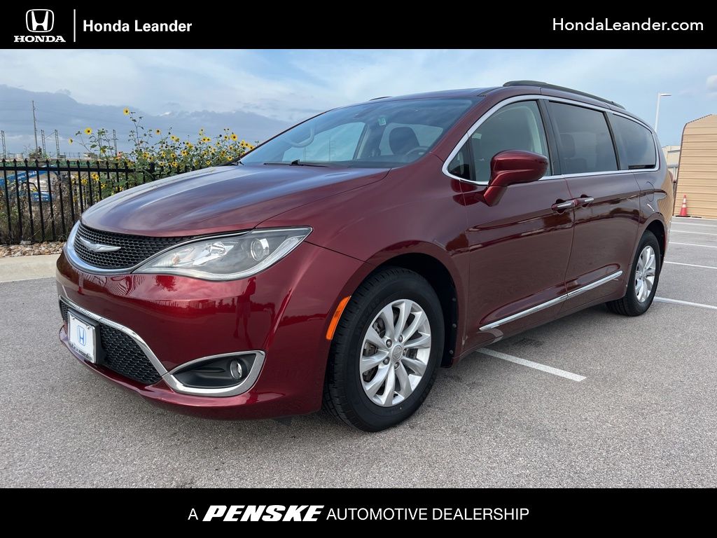 2017 Chrysler Pacifica Touring L -
                  Leander, TX