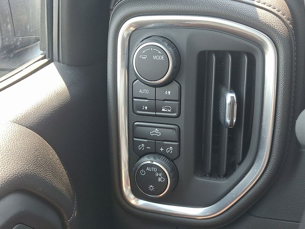 Thumbnail: 2022 Chevrolet Silverado 1500 - 23