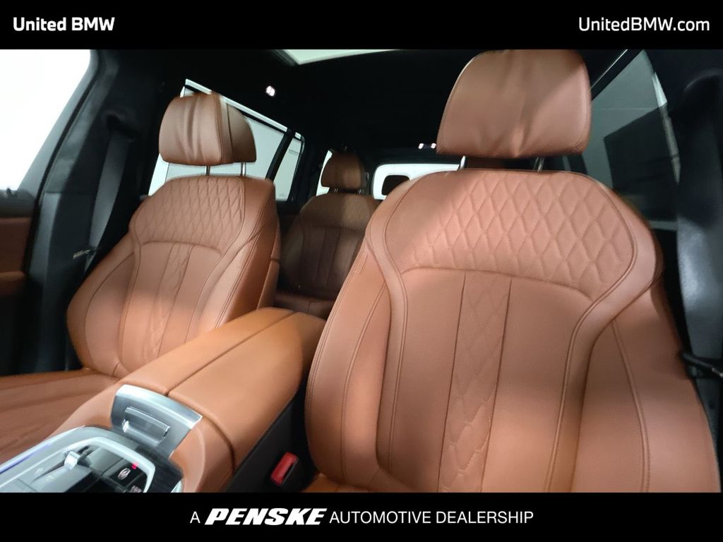 Thumbnail: 2026 BMW X7 - 13