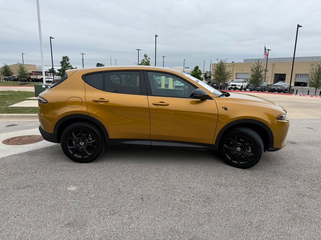 Thumbnail: 2024 Dodge Hornet - 4