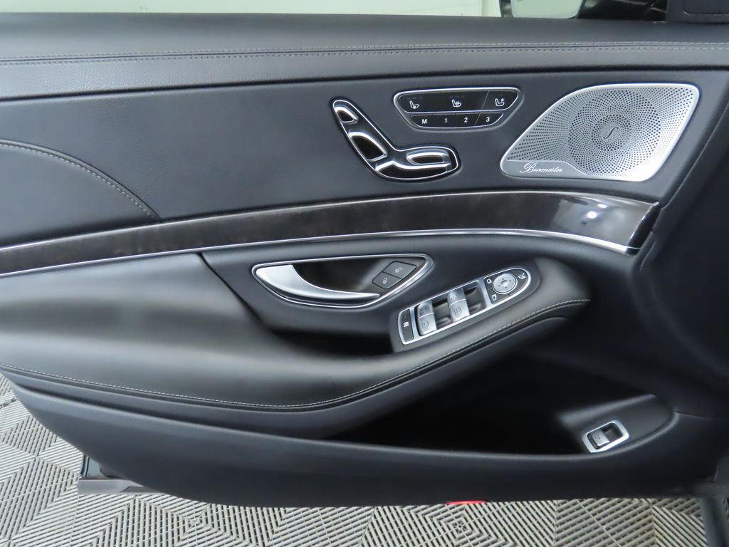 2018 Mercedes-Benz S-Class S 560 25