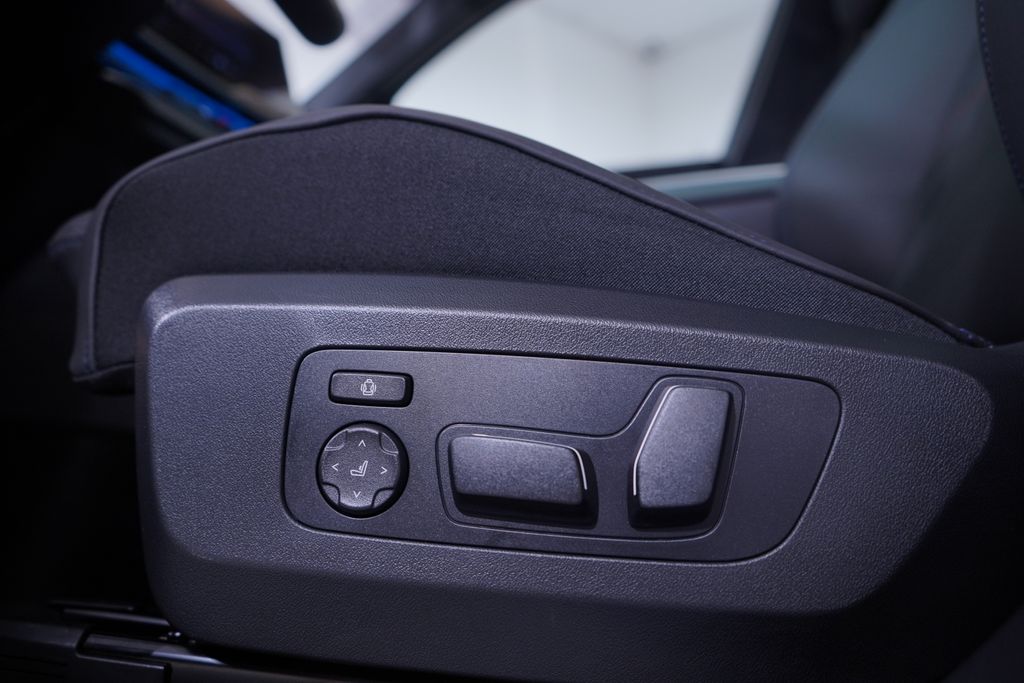 Thumbnail: 2026 BMW X3 - 13