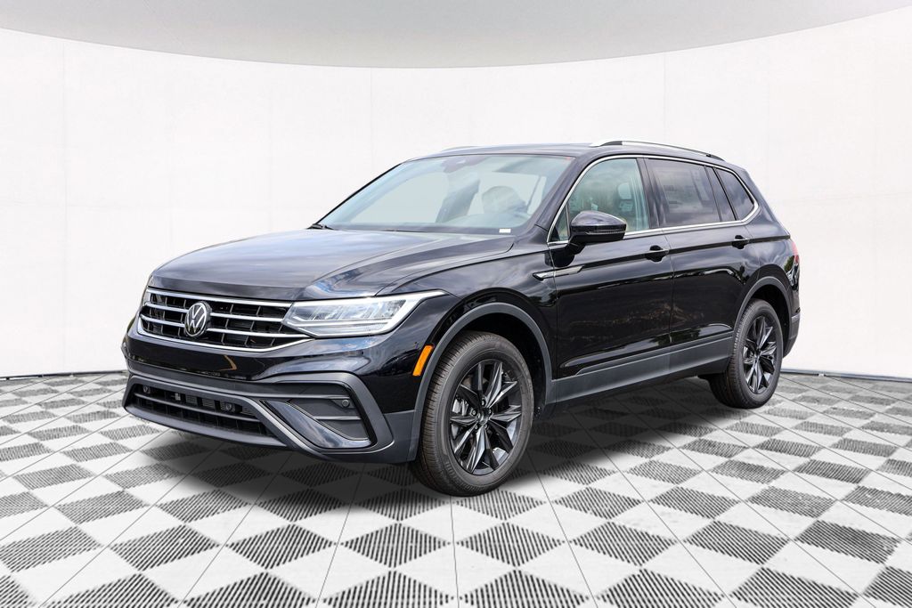 2024 Volkswagen Tiguan 2.0T SE 13