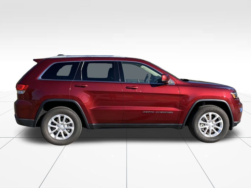 2021 Jeep Grand Cherokee Laredo E 13