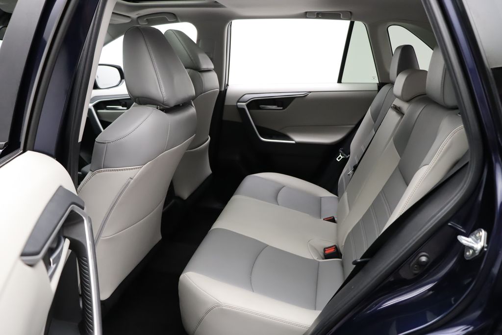 2023 Toyota RAV4 XLE Premium 19