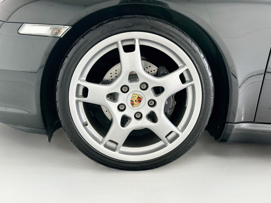 Thumbnail: 2007 Porsche 911 - 25