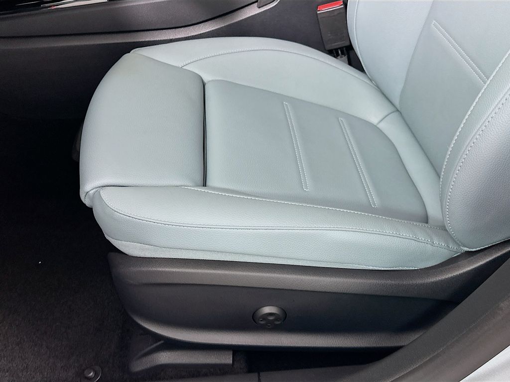 Thumbnail: 2025 Mercedes-Benz CLA - 20