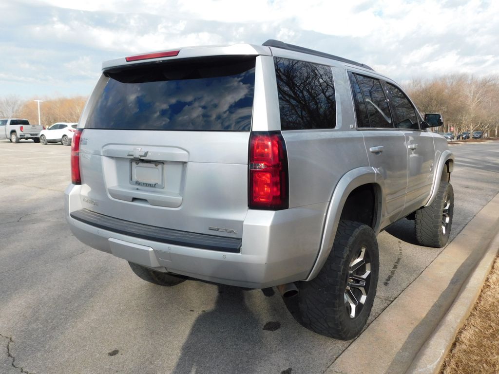 Thumbnail: 2019 Chevrolet Tahoe - 4