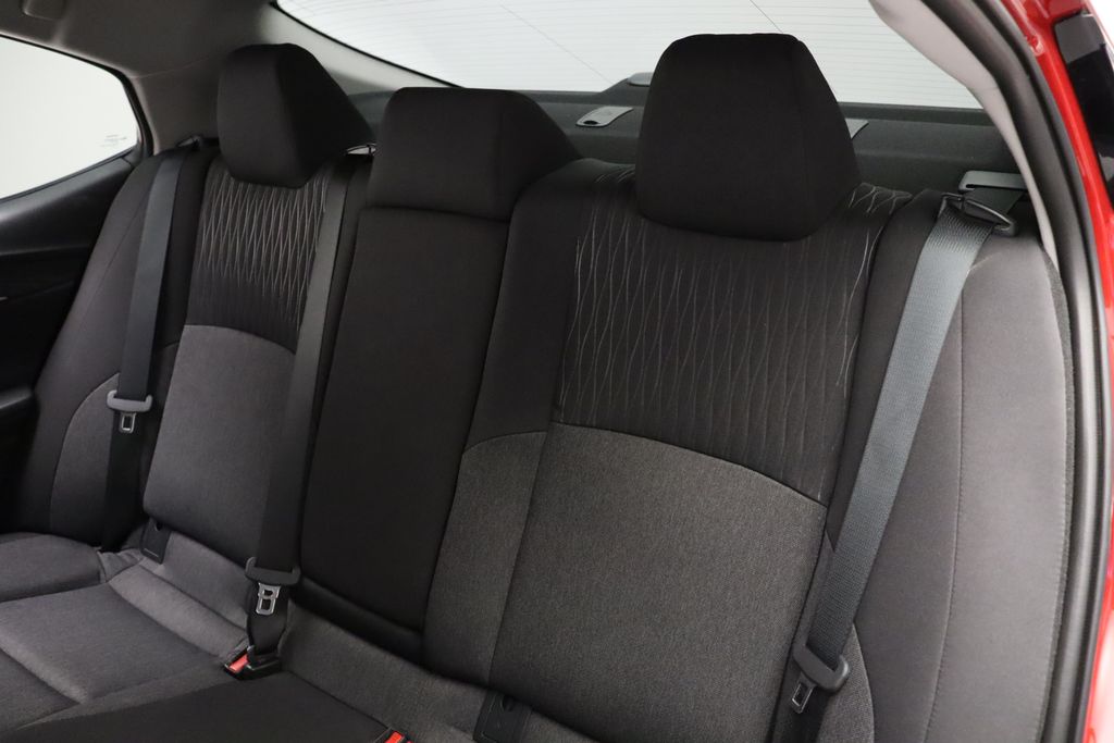 2025 Toyota Camry LE 18