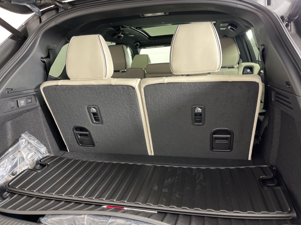 Thumbnail: 2026 Acura MDX - 24