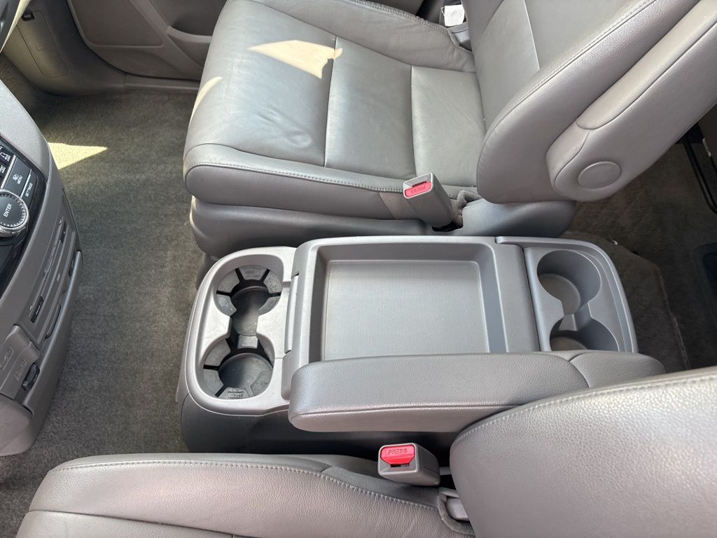 2015 Honda Odyssey Touring Elite photo 35