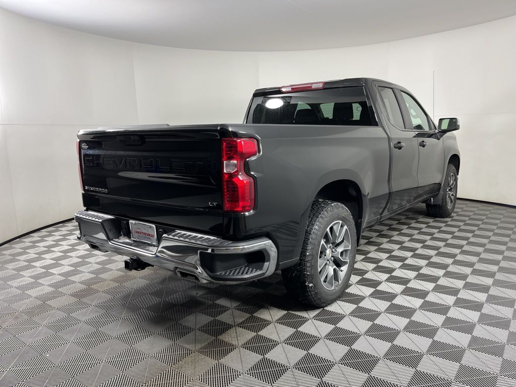 2025 Chevrolet Silverado 1500 LT 14