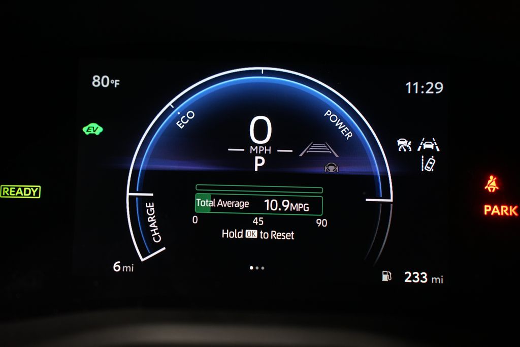 2025 Toyota Camry SE 17