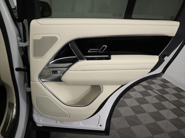 Thumbnail: 2025 Land Rover Range Rover - 28