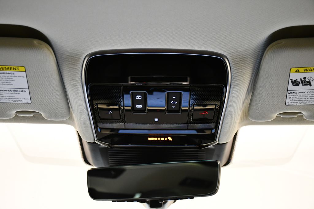 Thumbnail: 2022 Land Rover Range Rover - 17