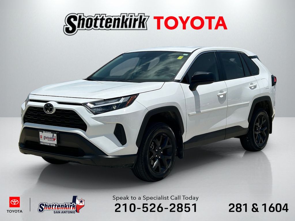 2025 Toyota RAV4 LE FWD's photo
