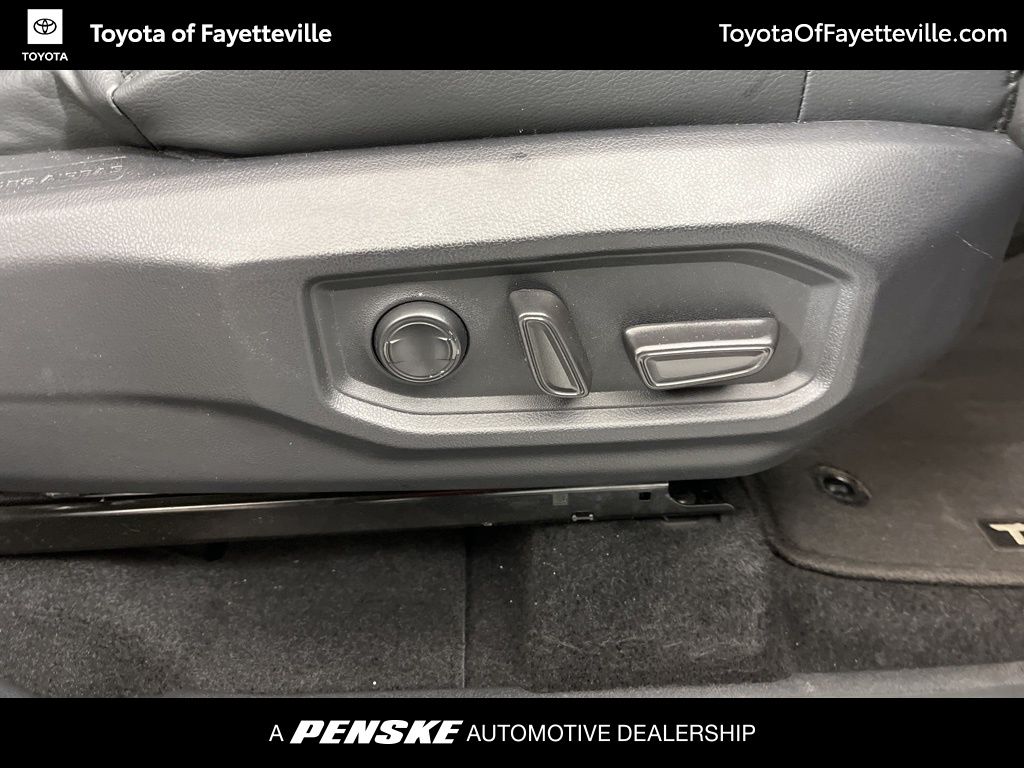 Thumbnail: 2024 Toyota Tundra - 7