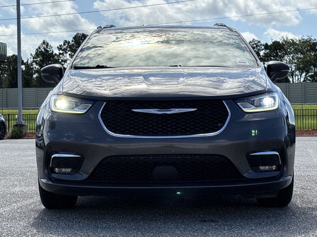 Used 2022 Chrysler Pacifica Van
