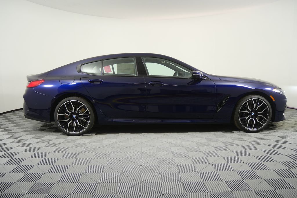 Thumbnail: 2026 BMW 8 Series - 2