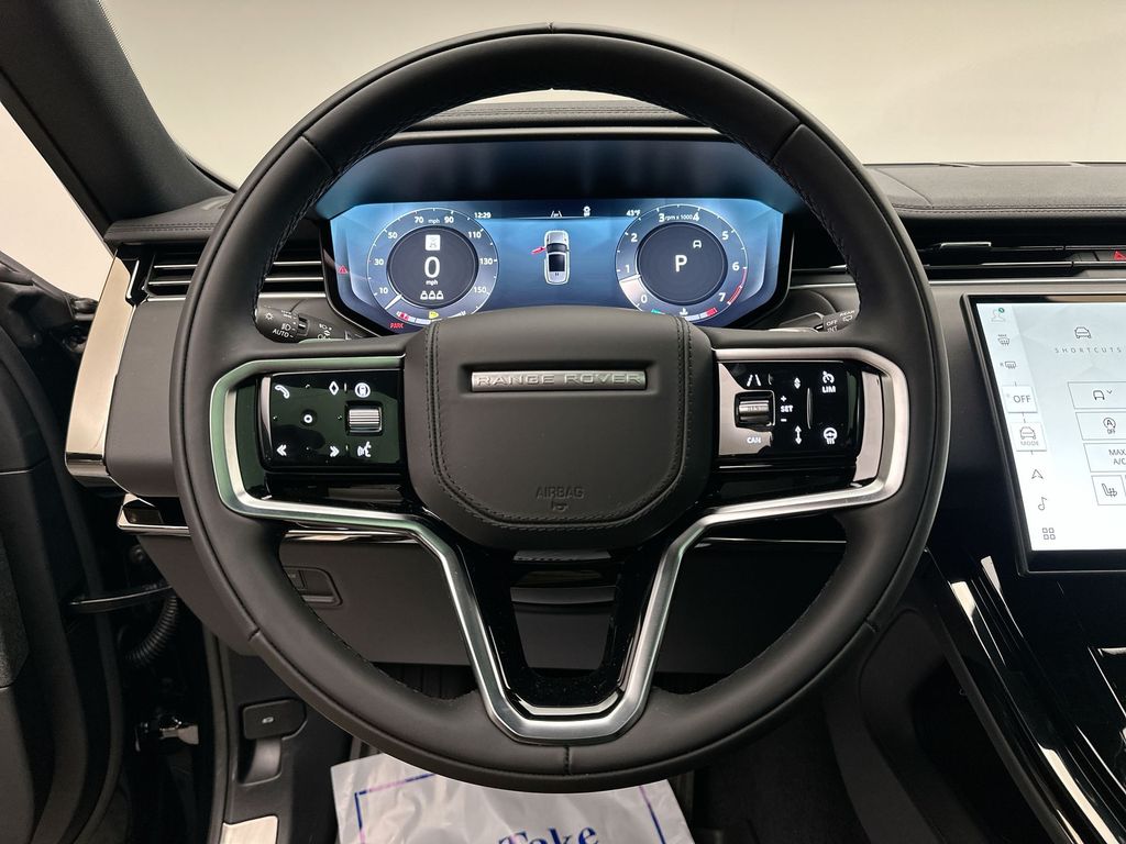 Thumbnail: 2025 Land Rover Range Rover Sport - 12