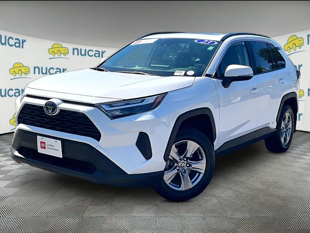 2023 Toyota RAV4 Hybrid — photo 3