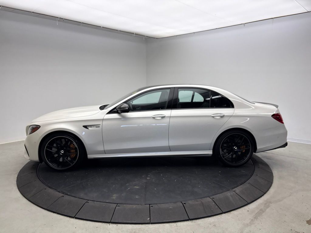 Thumbnail: 2018 Mercedes-Benz E-Class - 2