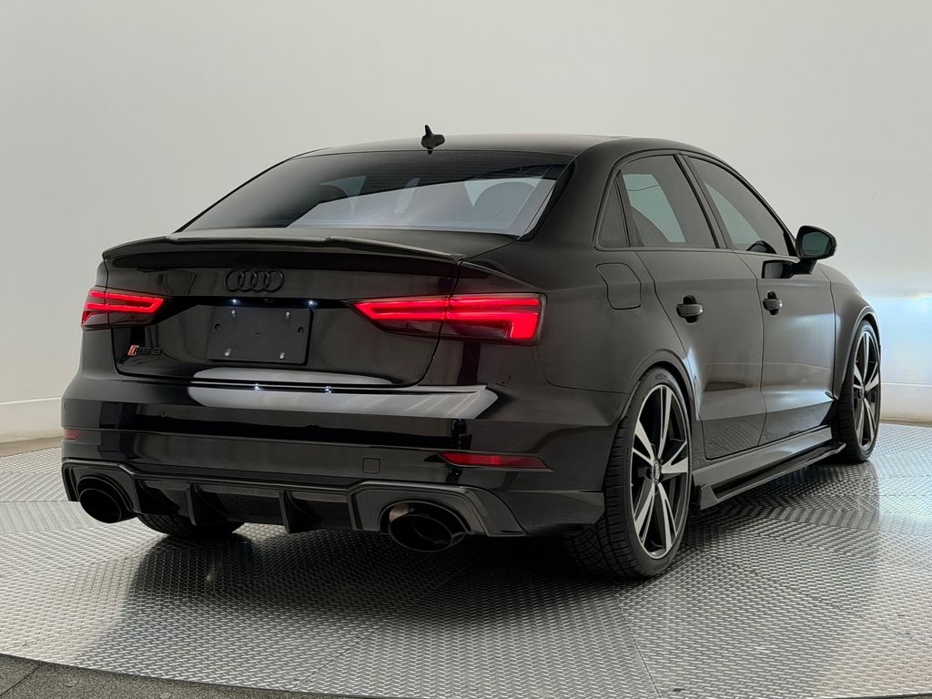 Thumbnail: 2018 Audi RS 3 - 11