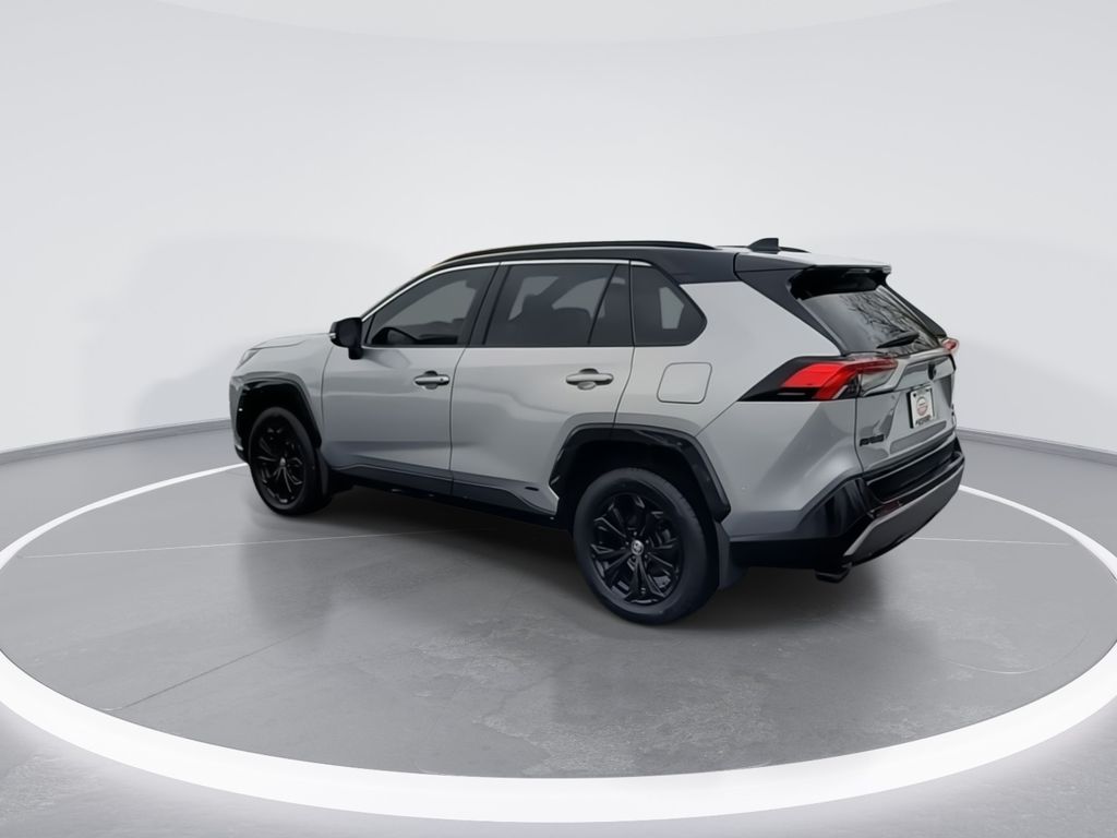 2022 Toyota RAV4 XSE 6