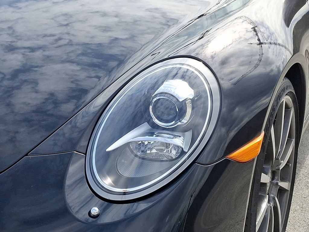 2013 Porsche 911 Carrera S 10