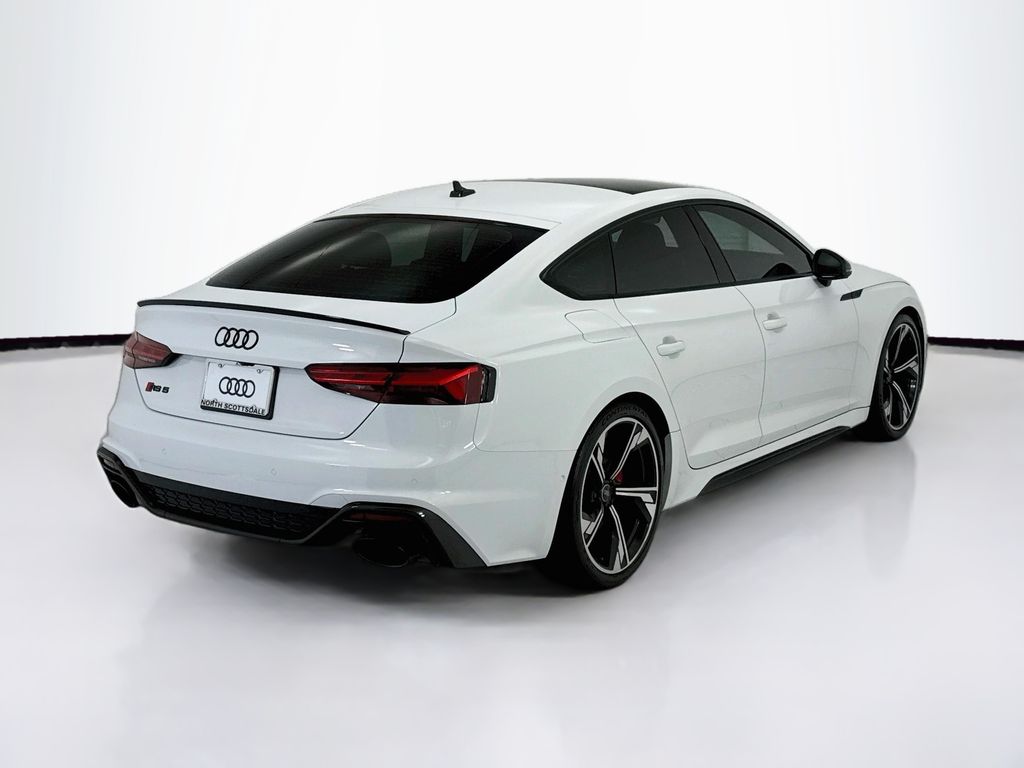 Thumbnail: 2022 Audi RS 5 - 5