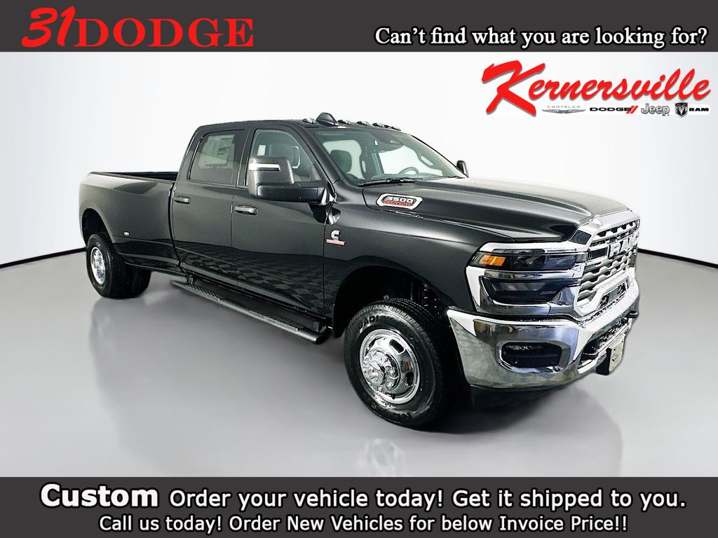 2026 RAM 3500 Tradesman Crew Cab LB DRW 4WD
