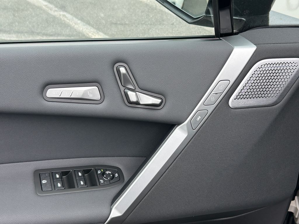 Thumbnail: 2026 BMW iX - 12