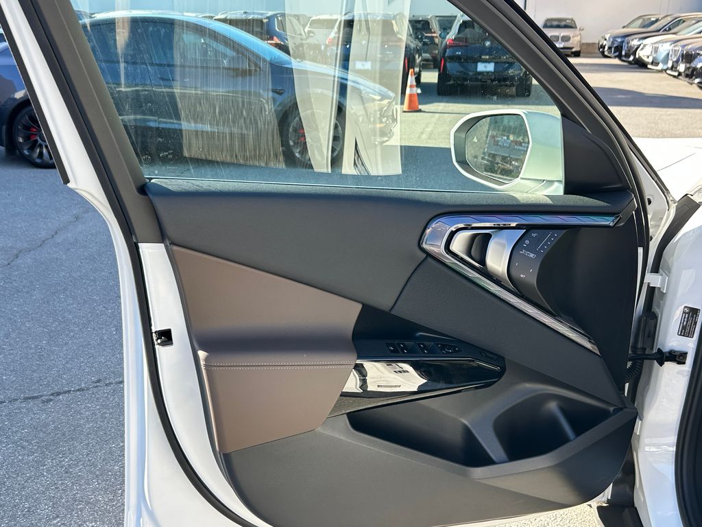 Thumbnail: 2026 BMW X3 - 11