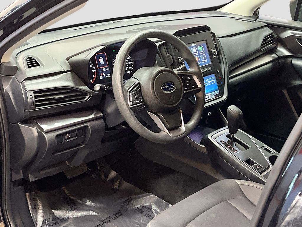 Used 2025 Crystal Black Silica Subaru Base image 9