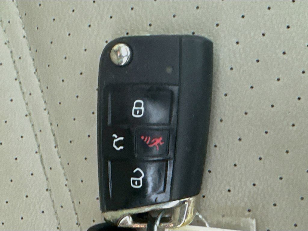 Used Car 2018 Volkswagen Golf  Tsi Se 4-door For Sale Under $20,000 In Austin, Texas