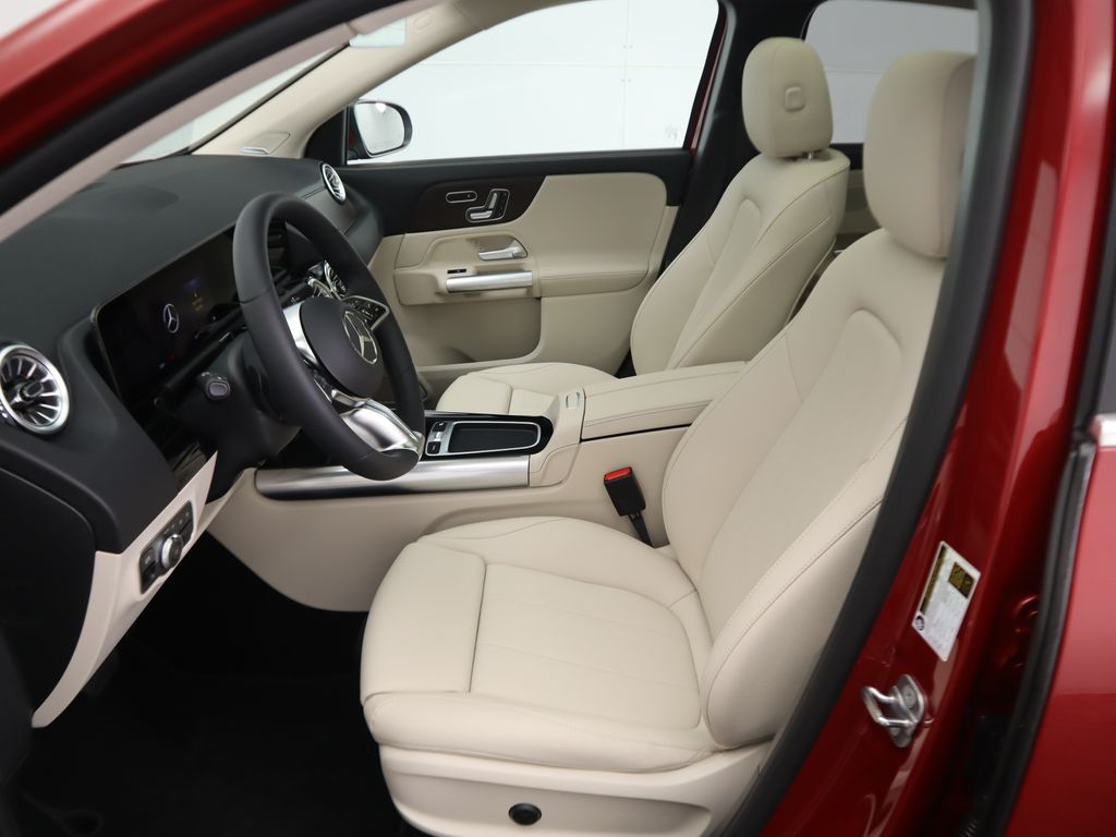 Thumbnail: 2025 Mercedes-Benz GLA - 20
