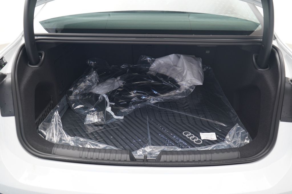 Thumbnail: 2026 Audi A6 - 11